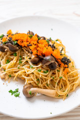 spaghetti with mushrooms, shrimp egg and seaweed