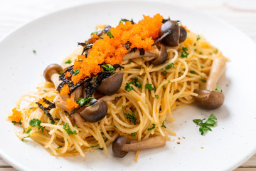 spaghetti with mushrooms, shrimp egg and seaweed