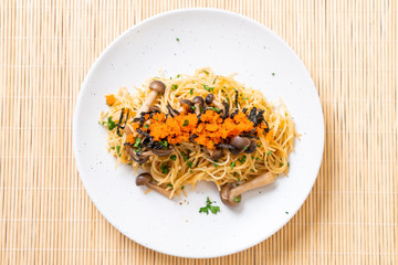 spaghetti with mushrooms, shrimp egg and seaweed