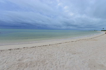Fototapeta na wymiar Sombrero beach at the Florida Keys in Winter.
