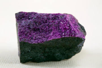 kammererite composed mostly of chalcedony, microcrystalline quartz gem