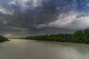 Sommerabend an der Drau