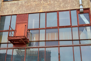 bitonic old and slightly dilapidated building overlooking the