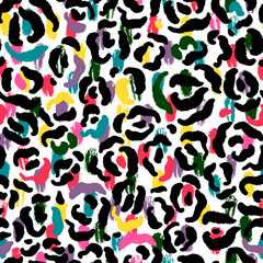 Fototapeta premium Seamless abstract pattern art. Texture with Hand Painted Crossing Brush Strokes for Print. Animal fur texture background. Modern graphics.
