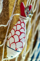 Fischernetz mit Fisch, Dekoration, Hochzeitsringe