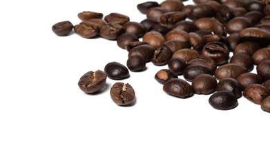 Obraz premium coffee beans isolated on white background