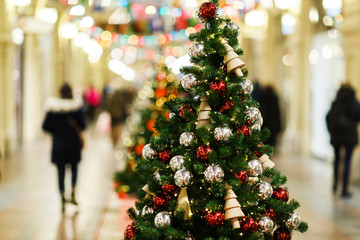 Photo of decorated spruce in store.