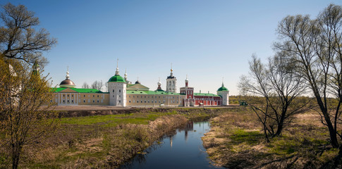 Obraz premium view of Peshnoshsky monastery under the clear blue sky