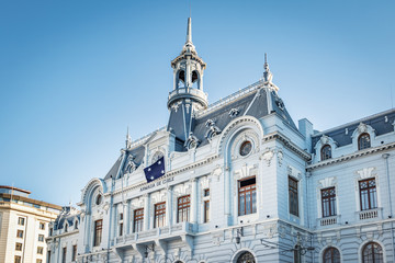 Obraz premium Chilean Navy (Armada de Chile) building at Plaza Sotomayor Square - Valparaiso, Chile