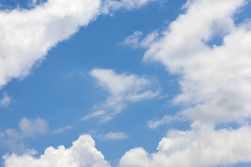 Obraz premium Blue sky background and white clouds soft focus