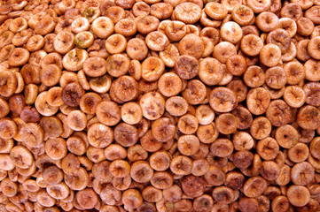 DRIED FIGS ON MARKET STALL
