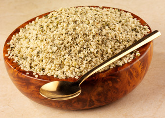 SHELLED HEMP SEEDS