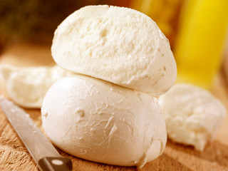 ITALIAN BUFFALO MOZZARELLA