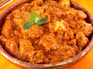 CHICKEN TIKKA MASSALA