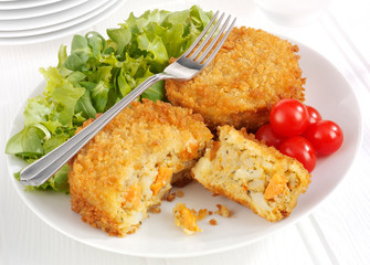 SAVOURY SQUASH AND VEGETABLE CAKES