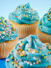 BLUE CUPCAKES