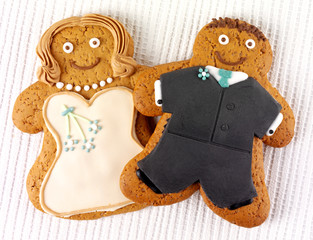GINGERBREAD MAN AND WOMAN