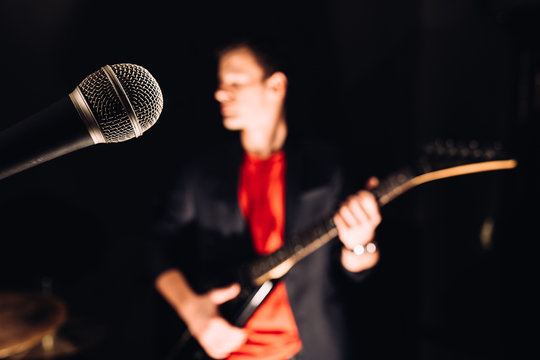 Microphone and musician