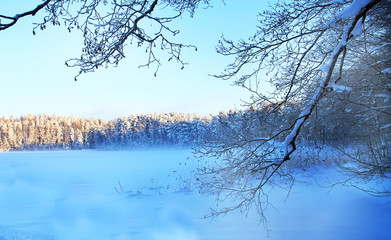 Зимнее озеро