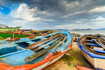 Fototapeta na wymiar Colorful boats on the beach