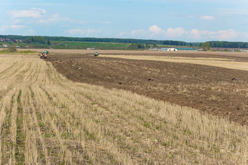 Fototapeta na wymiar plowed field in spring