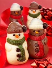 CHRISTMAS CHOCOLATE SNOWMEN