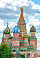 Fototapeta na wymiar Cathedral of St. Basil the Blessed in Moscow with its characteristic architecture with colorful domes and facade