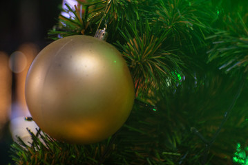 ball on christmas tree