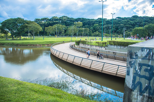Lago parque barigui em curitiba