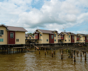 Fototapeta na wymiar Nice Shanty Houses on the river in Brunei