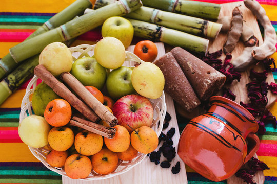 ponche navidad mexico, Traditional mexican punch ingredients