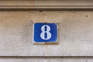 Numéro 8, plaque de numérotation d'immeuble, style français, Paris, France