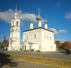 Fototapeta na wymiar Autumn landscape in the city of Suzdal.