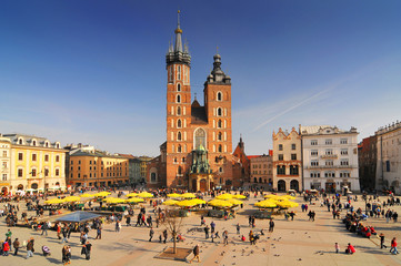 Obraz premium Poland, Krakow, Main Market Square, St Mary Church.