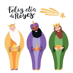 Stof per meter Hand getekende vectorillustratie van drie koningen met geschenken, Spaans citaat Feliz Dia de Reyes, Happy Kings Day. Geïsoleerde objecten op wit. Platte stijl ontwerp. Concept, element voor Driekoningenkaart, banner. © Maria Skrigan