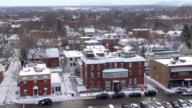 Drone shot above the St-Lawrence River towards Marie-Victorin Boulevard. City of Boucherville, Qu&radic;&copy;bec.