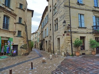 Uzès – gemütliche Kleinstadt in Frankreich - High Dynamic Range Image (HDR)

