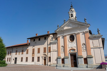 Fototapeta na wymiar San Pietro del Gallo, Cuneo, historic church