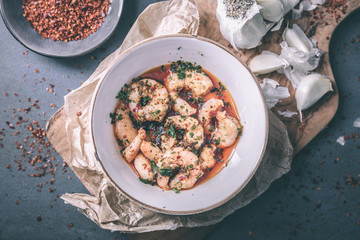 Garnelen in Chili Tapas mit Kräutern