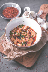 Garnelen in Chili Tapas mit Kräutern