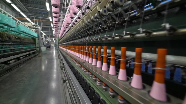 Production of yarn. Threads, coloured 36