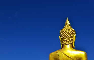Obraz premium Behind the Big Budda Statue with blue Sky