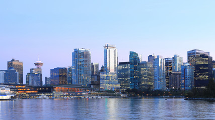 Fototapeta na wymiar Sunset scene of Vancouver, Canada downtown