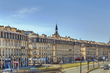 Fototapeta premium Embankment of Garonne river, Bordeaux, France