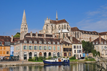 Fototapeta na wymiar Auxesse, panorama dalla Yonne - Borgogna