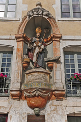 Obraz premium Auxesse, piazza di St. Nicolas - Borgogna