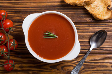 Fresh tomato cream soup in bowl