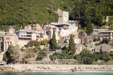 Bergdorf am Strand