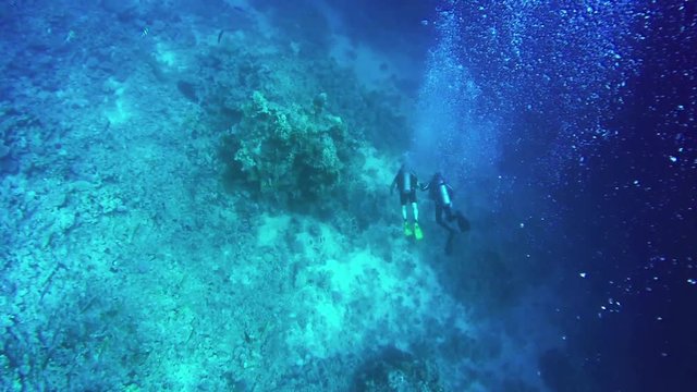 cave dive underwater diving blue scuba divers exploring