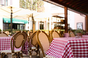 Background of outdoor cafe or restaurant.
